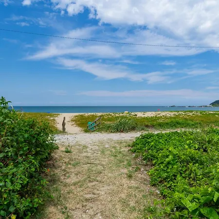 Sobrado Pe Na Areia Na Praia Da Armacao P143 Florianopolis Exterior photo